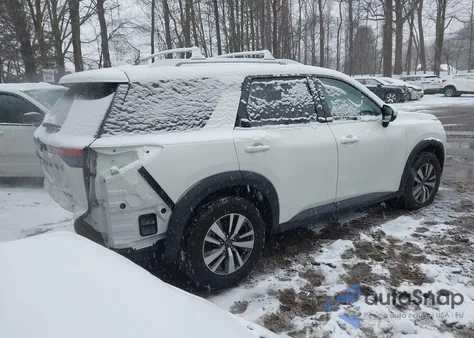 2023 Nissan Pathfinder Sl 4Wd z USA, uszkodzony, nr VIN 5N1DR3CC6PC227941